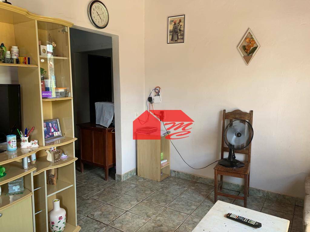 Casa à venda com 2 quartos, 100m² - Foto 11