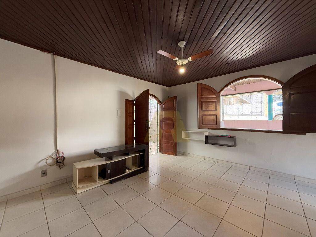 Casa para alugar com 3 quartos, 195m² - Foto 4