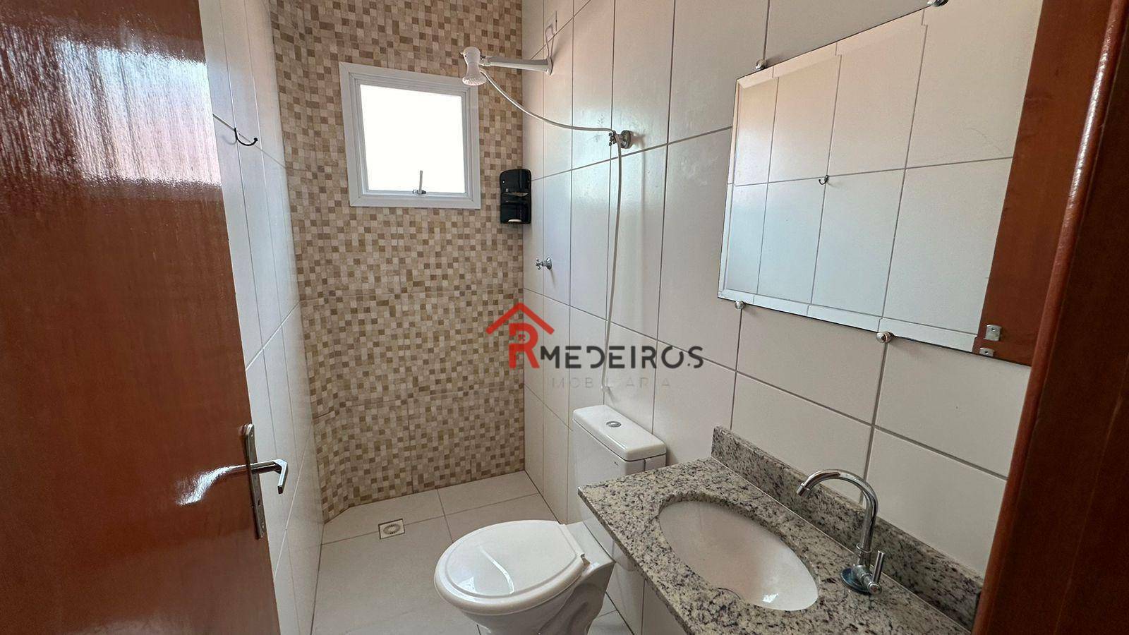 Casa para alugar com 2 quartos, 55m² - Foto 15