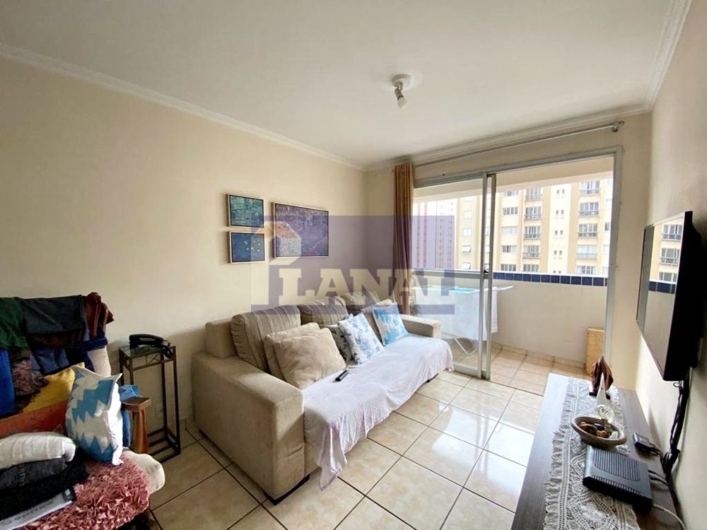 Apartamento à venda com 3 quartos, 121m² - Foto 1