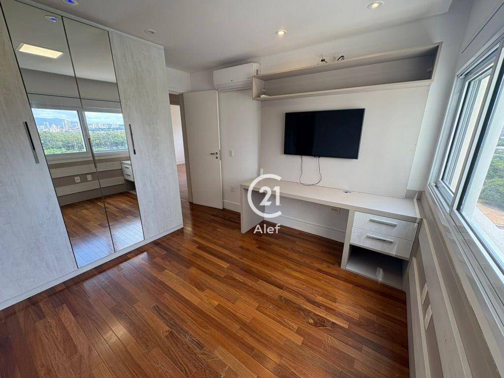 Apartamento à venda com 4 quartos, 241m² - Foto 23