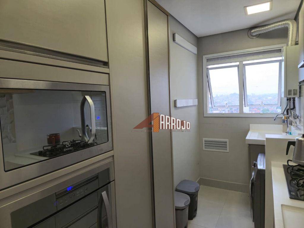 Apartamento à venda com 2 quartos, 72m² - Foto 24