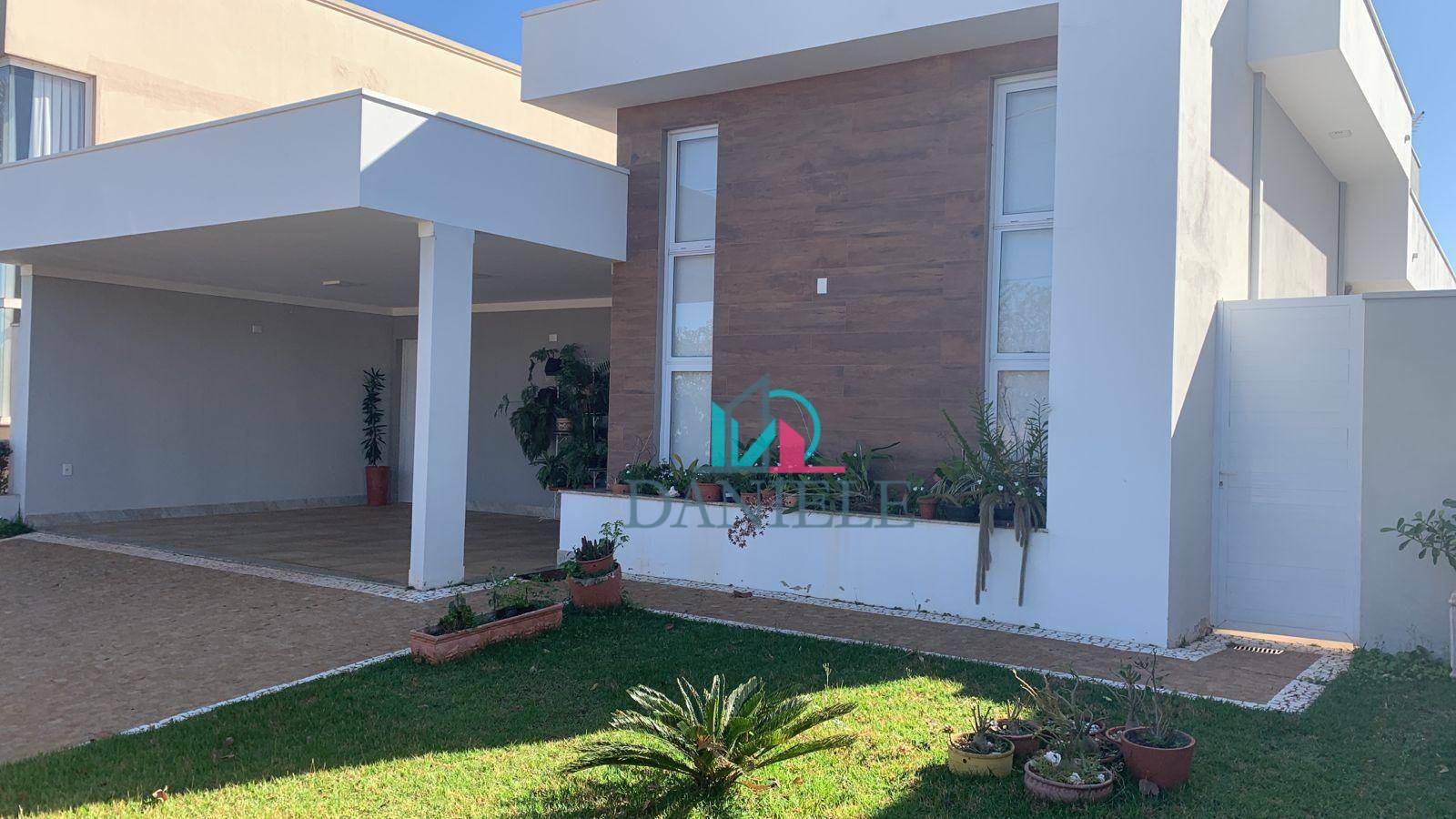 Casa de Condomínio à venda com 3 quartos, 154m² - Foto 2