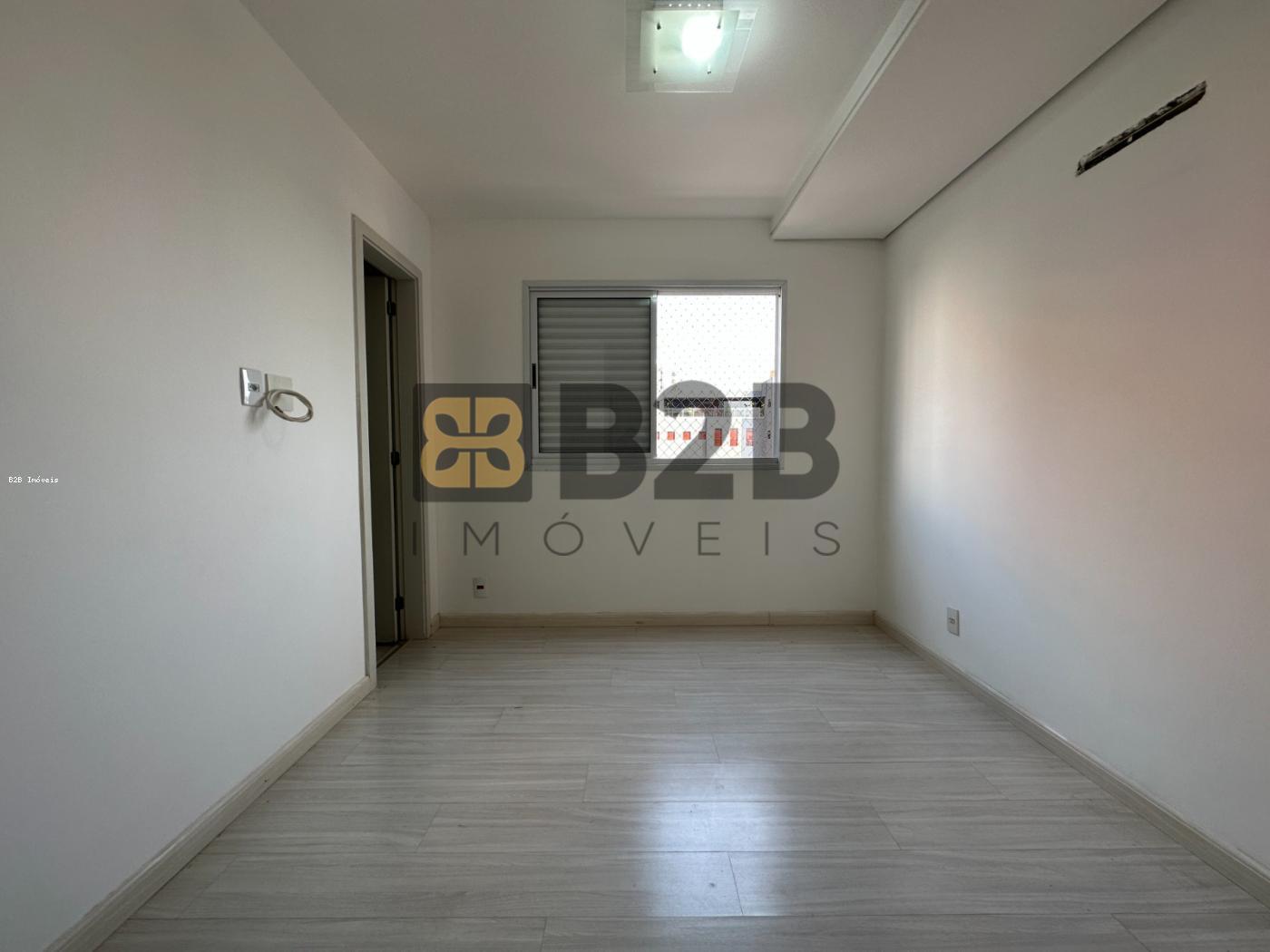 Apartamento à venda com 3 quartos, 135m² - Foto 15