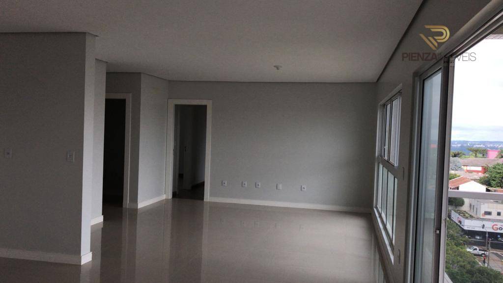 Apartamento à venda com 3 quartos, 150m² - Foto 7