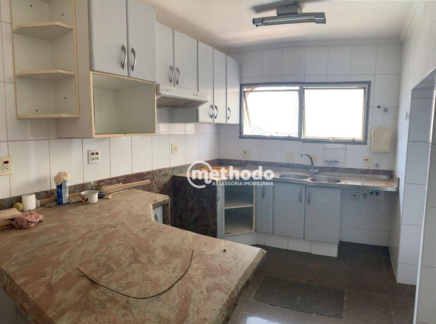 Apartamento à venda com 3 quartos, 152m² - Foto 3