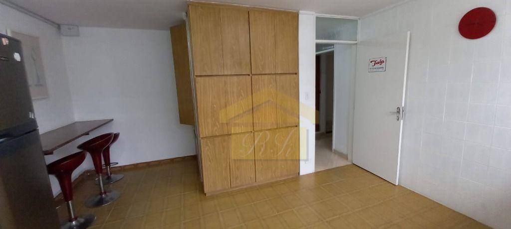 Sobrado à venda com 11 quartos, 300m² - Foto 8