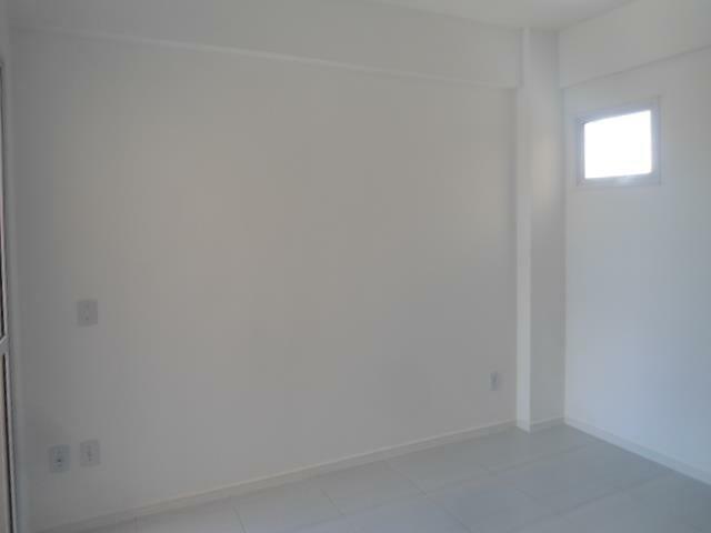 Apartamento à venda com 2 quartos, 52m² - Foto 11