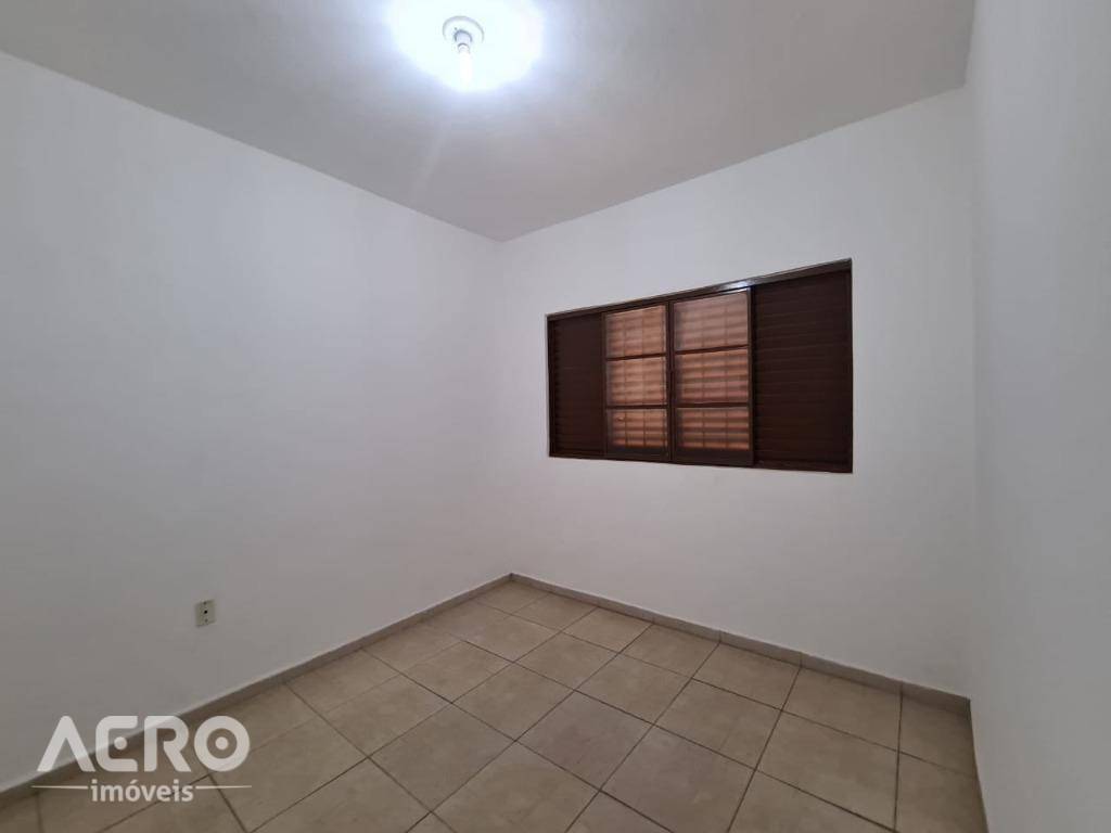 Casa à venda com 3 quartos, 160m² - Foto 4