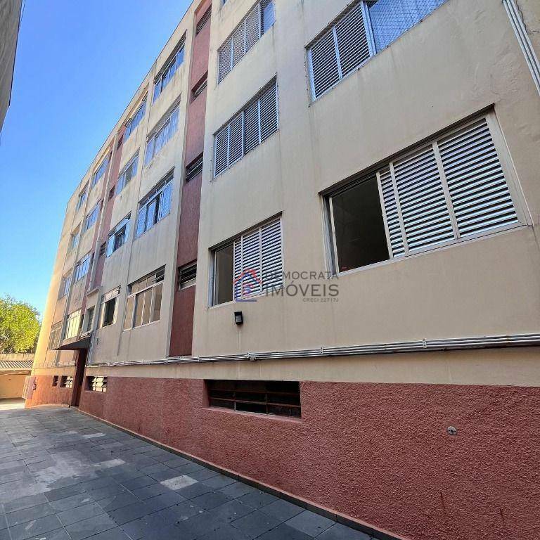 Apartamento à venda com 3 quartos, 110m² - Foto 26