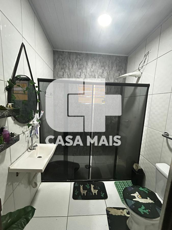 Casa à venda com 6 quartos, 250m² - Foto 16