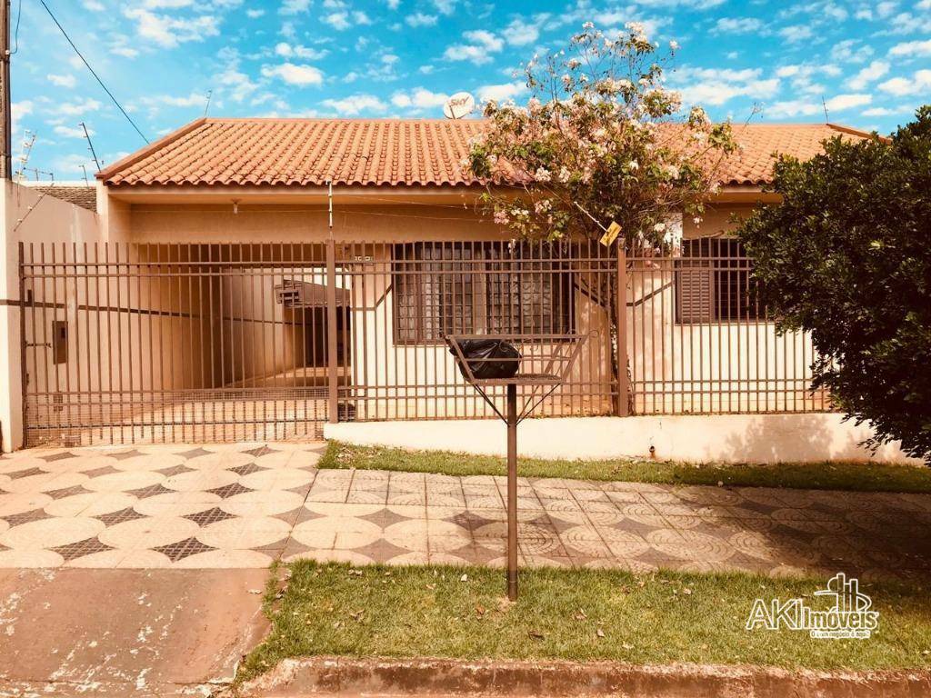 Casa à venda com 5 quartos, 200m² - Foto 2