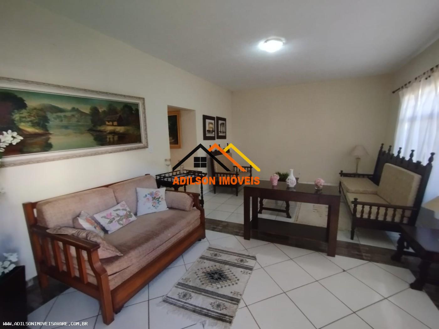 Casa à venda com 2 quartos, 290m² - Foto 2