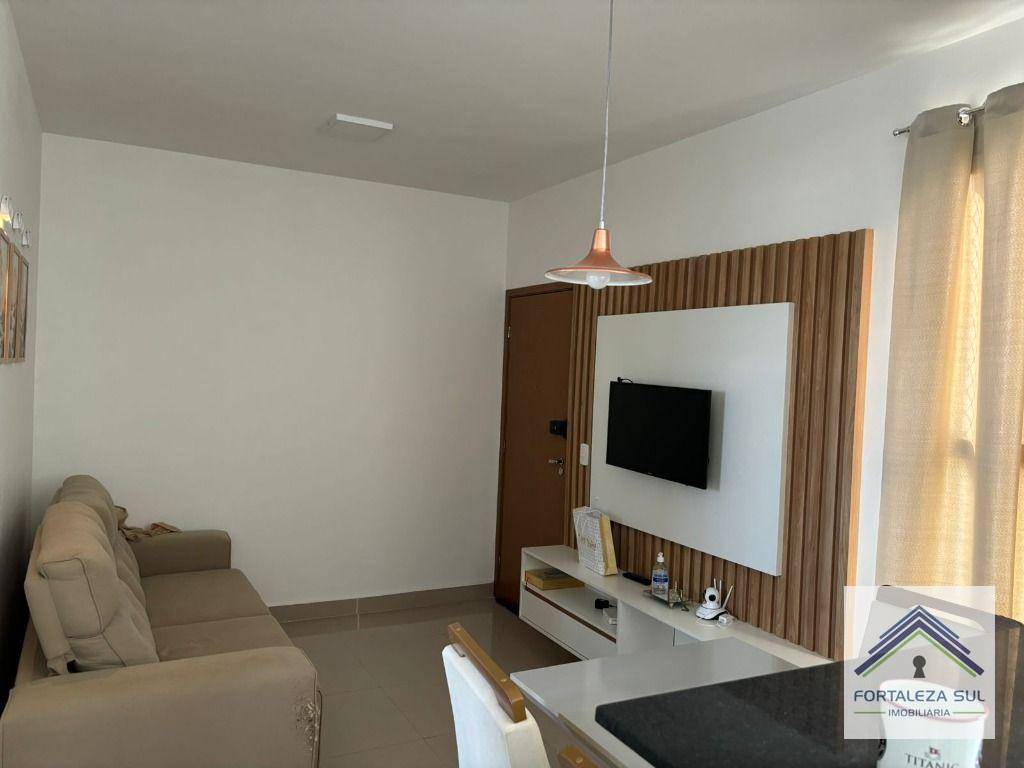 Apartamento à venda com 2 quartos, 41m² - Foto 3