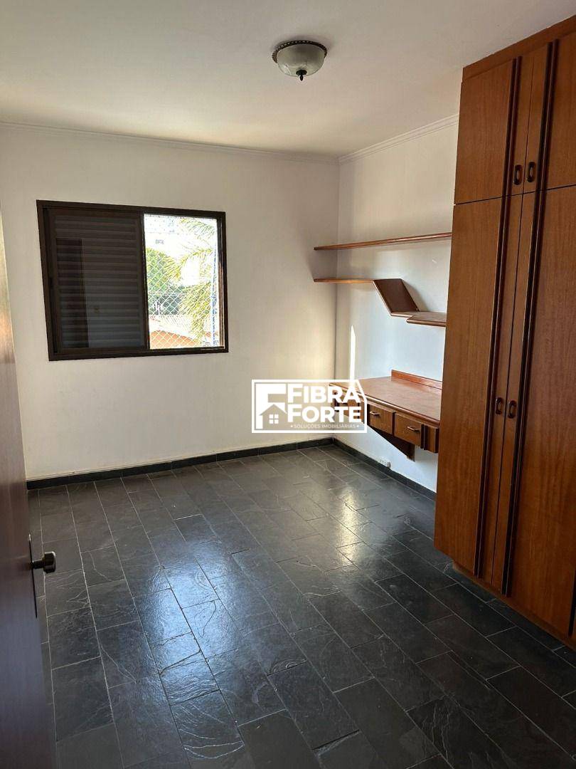Apartamento para alugar com 3 quartos, 108m² - Foto 12