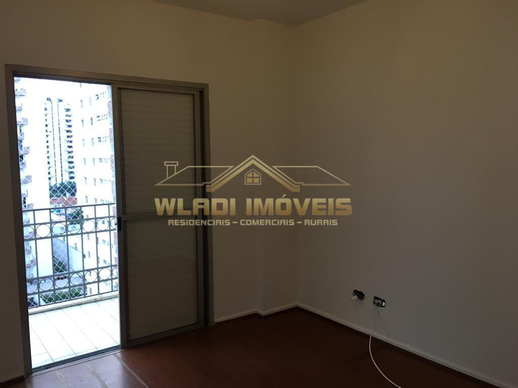 Apartamento à venda com 3 quartos, 86m² - Foto 4