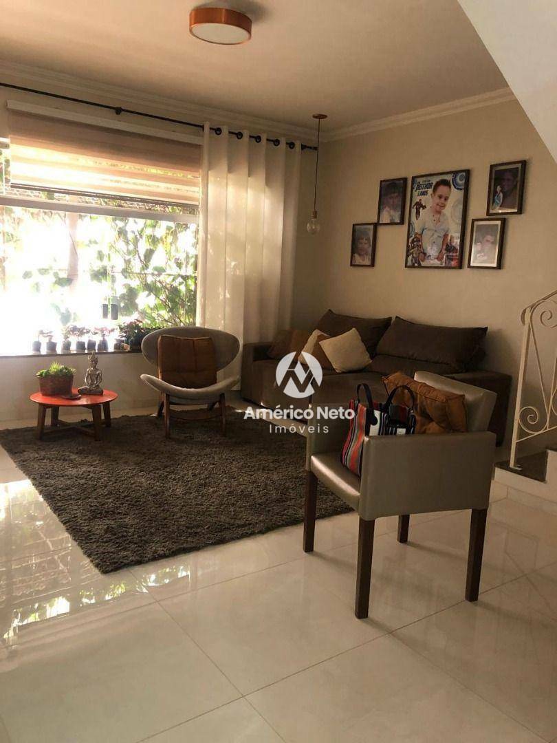 Sobrado à venda com 3 quartos, 172m² - Foto 1