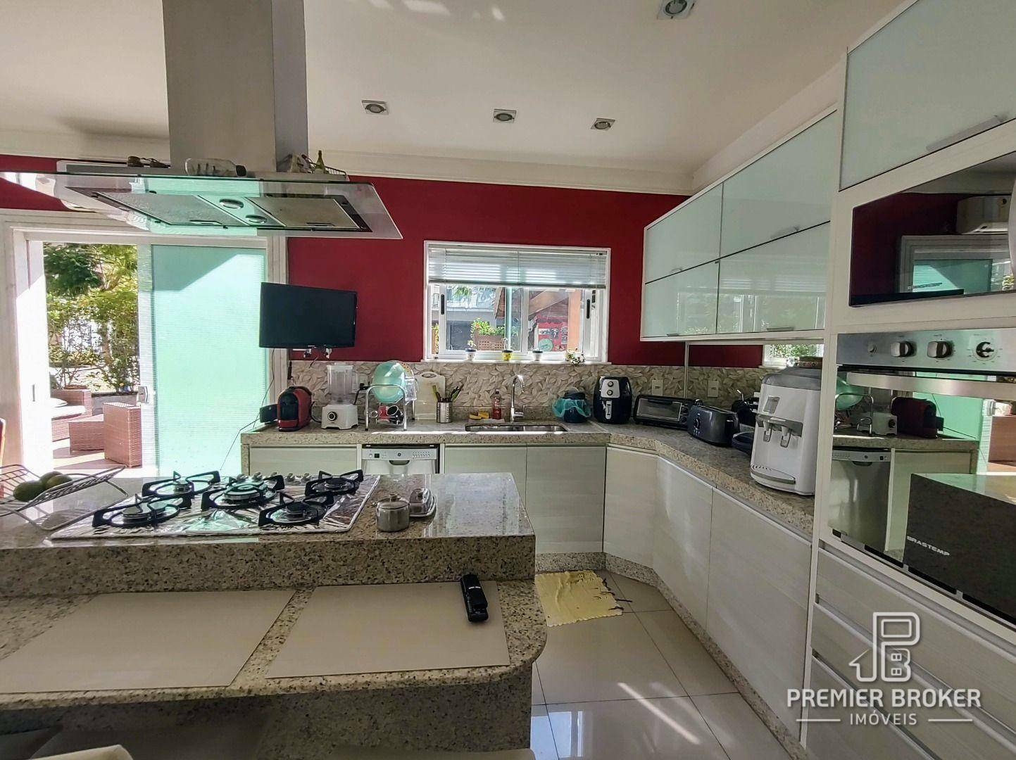 Casa de Condomínio à venda com 6 quartos, 220m² - Foto 11