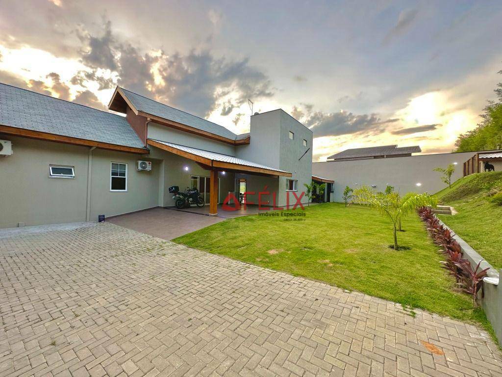 Casa de Condomínio à venda com 3 quartos, 268m² - Foto 5