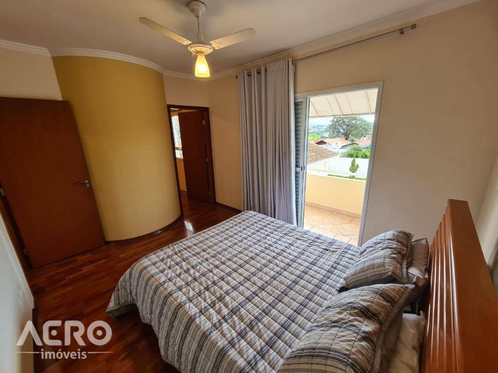 Casa à venda com 3 quartos, 275m² - Foto 9