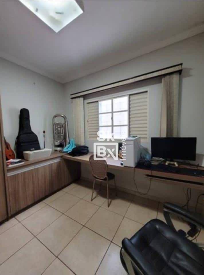 Casa à venda com 3 quartos, 200m² - Foto 12