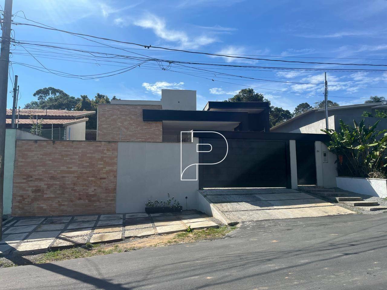 Casa de Condomínio à venda com 3 quartos, 185m² - Foto 1