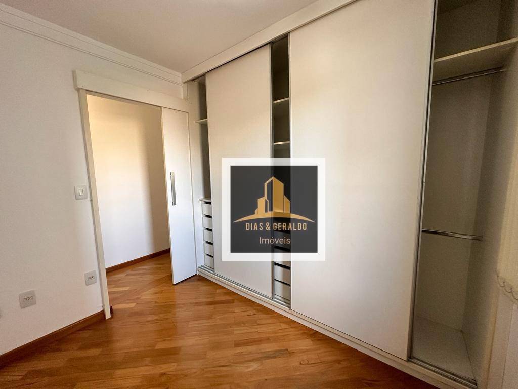 Apartamento para alugar com 2 quartos, 74m² - Foto 7