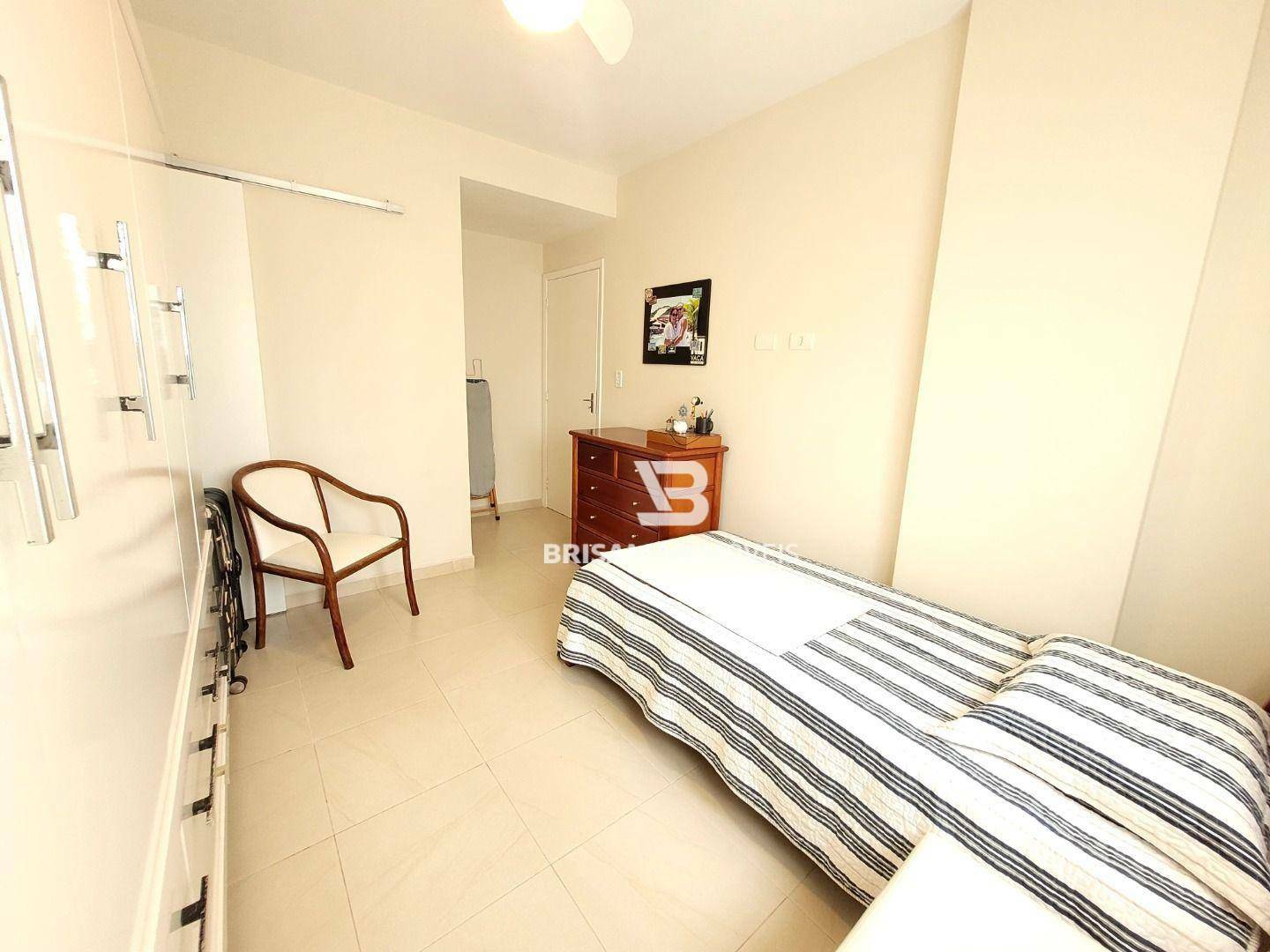 Apartamento à venda com 2 quartos, 65m² - Foto 18