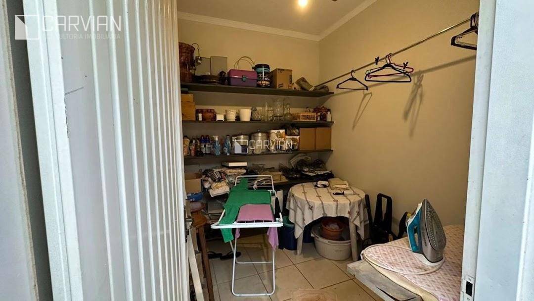 Casa de Condomínio à venda com 4 quartos, 380m² - Foto 17