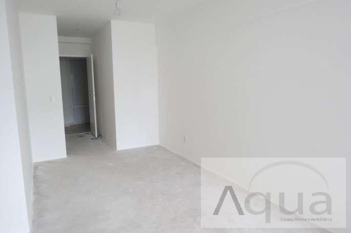 Apartamento à venda com 2 quartos, 67m² - Foto 3