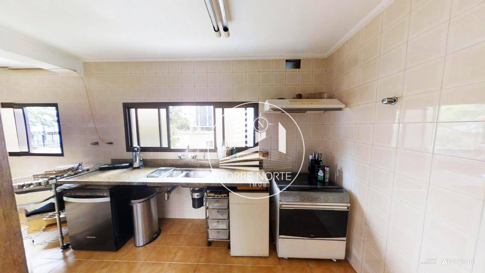 Apartamento à venda com 4 quartos, 217m² - Foto 14