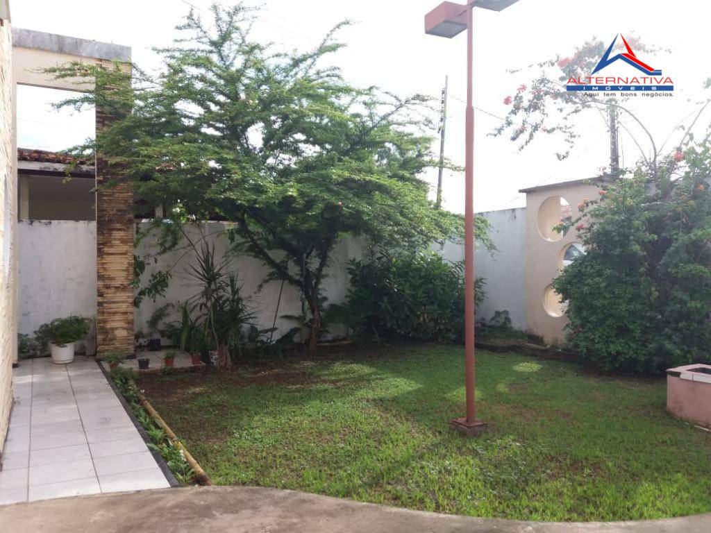 Casa à venda com 3 quartos, 300m² - Foto 8