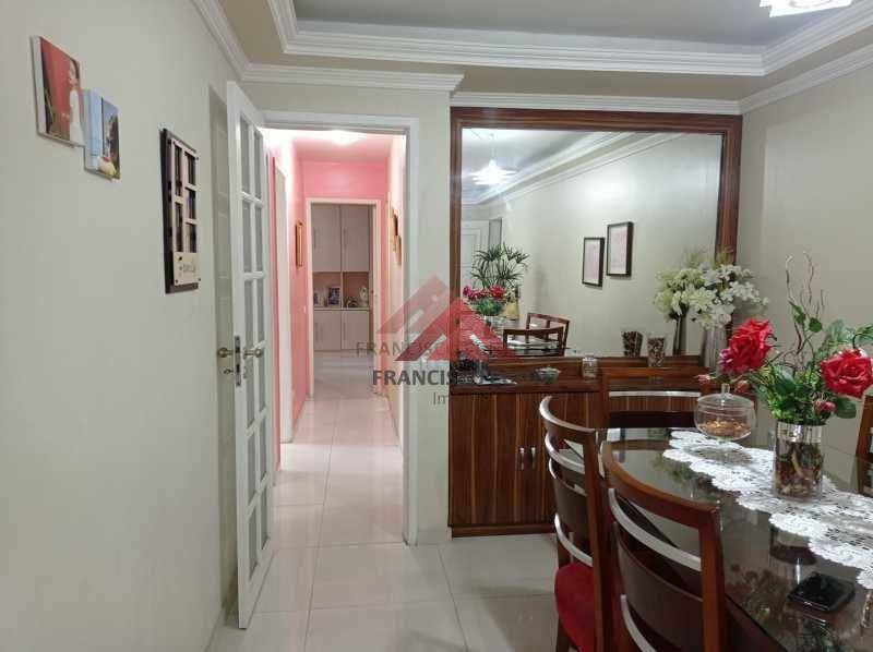 Apartamento à venda com 3 quartos, 220m² - Foto 5