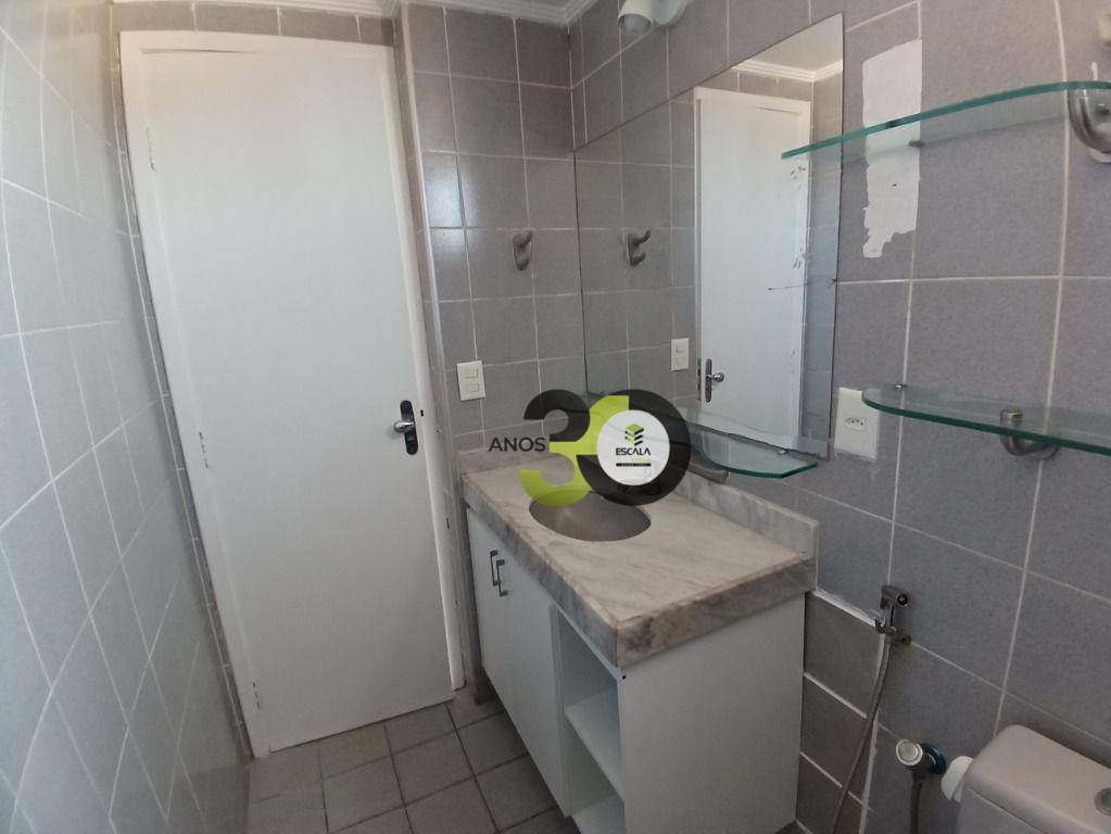 Apartamento para alugar com 3 quartos, 100m² - Foto 42