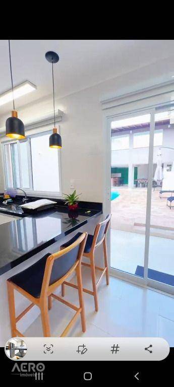 Casa à venda com 3 quartos, 270m² - Foto 9