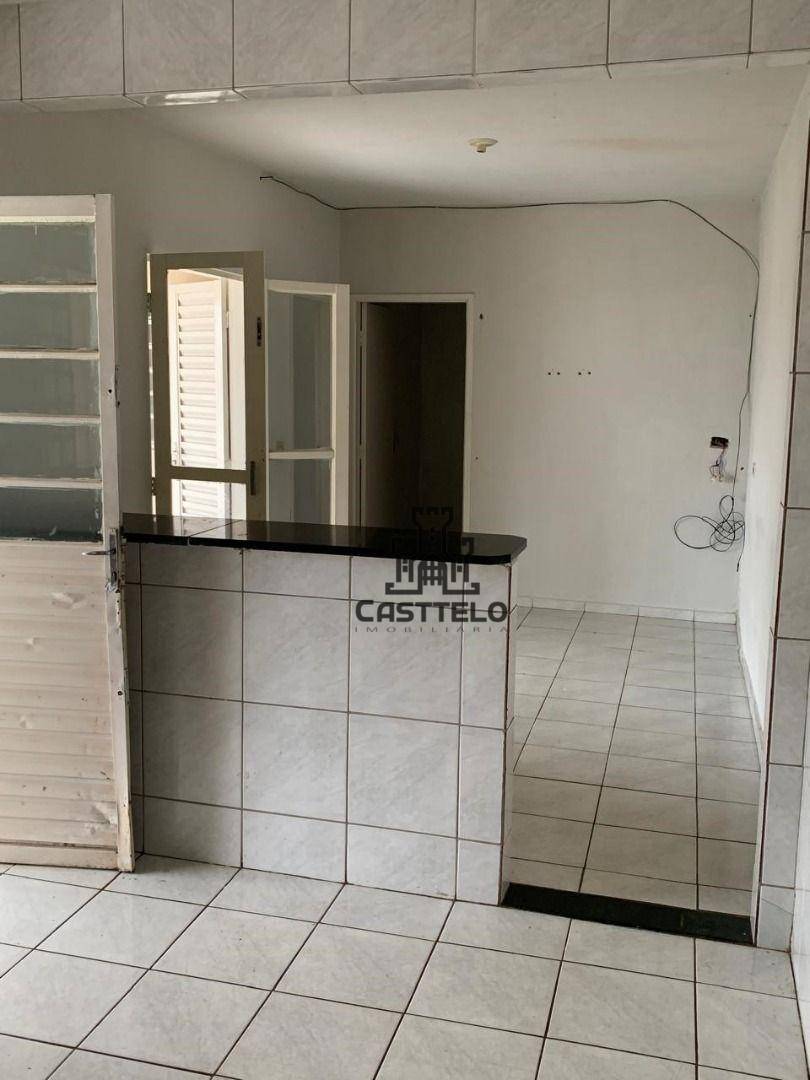 Casa à venda com 5 quartos, 192m² - Foto 16