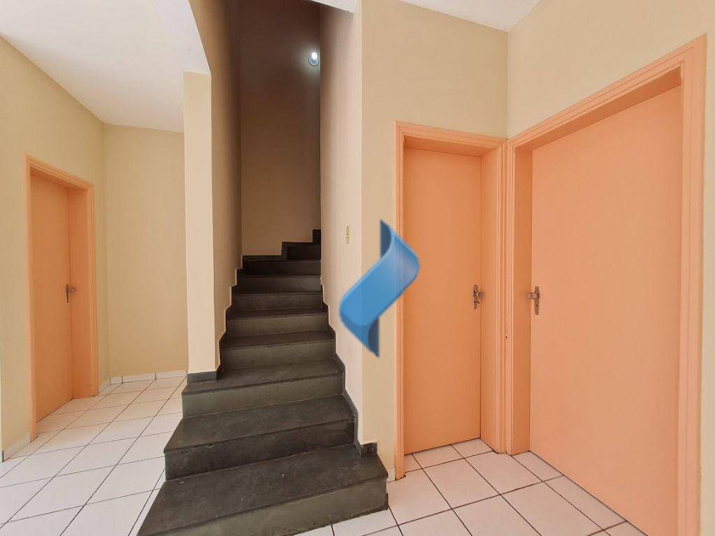 Casa para alugar com 3 quartos, 107m² - Foto 6