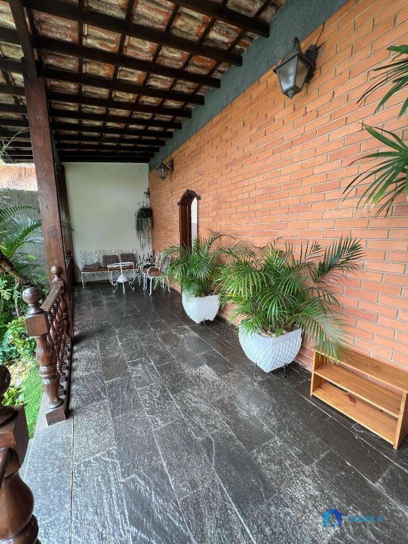 Casa à venda com 3 quartos, 195m² - Foto 25