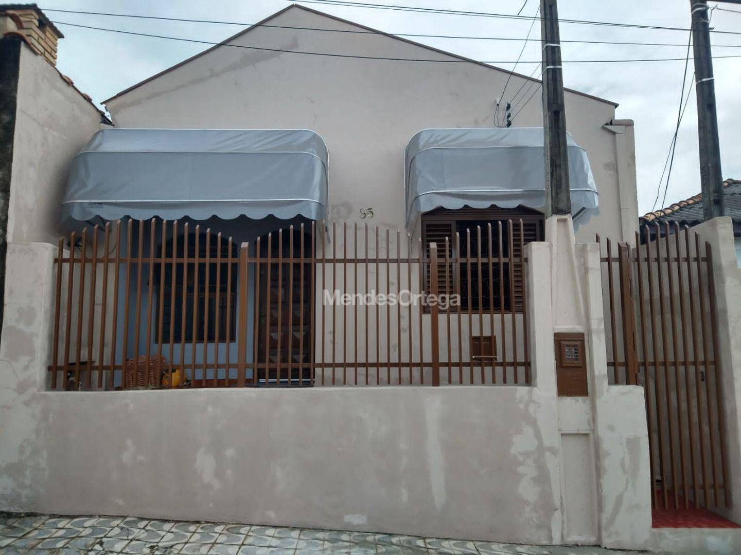 Casa à venda com 2 quartos, 52m² - Foto 1