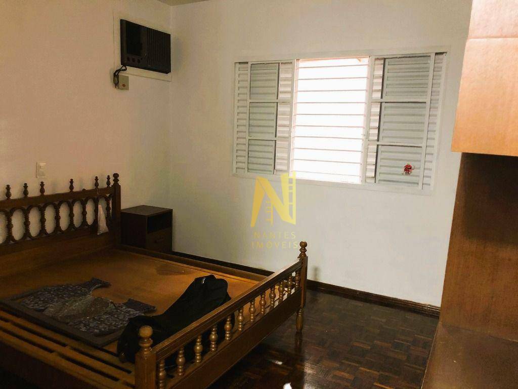 Casa à venda com 4 quartos, 211m² - Foto 19