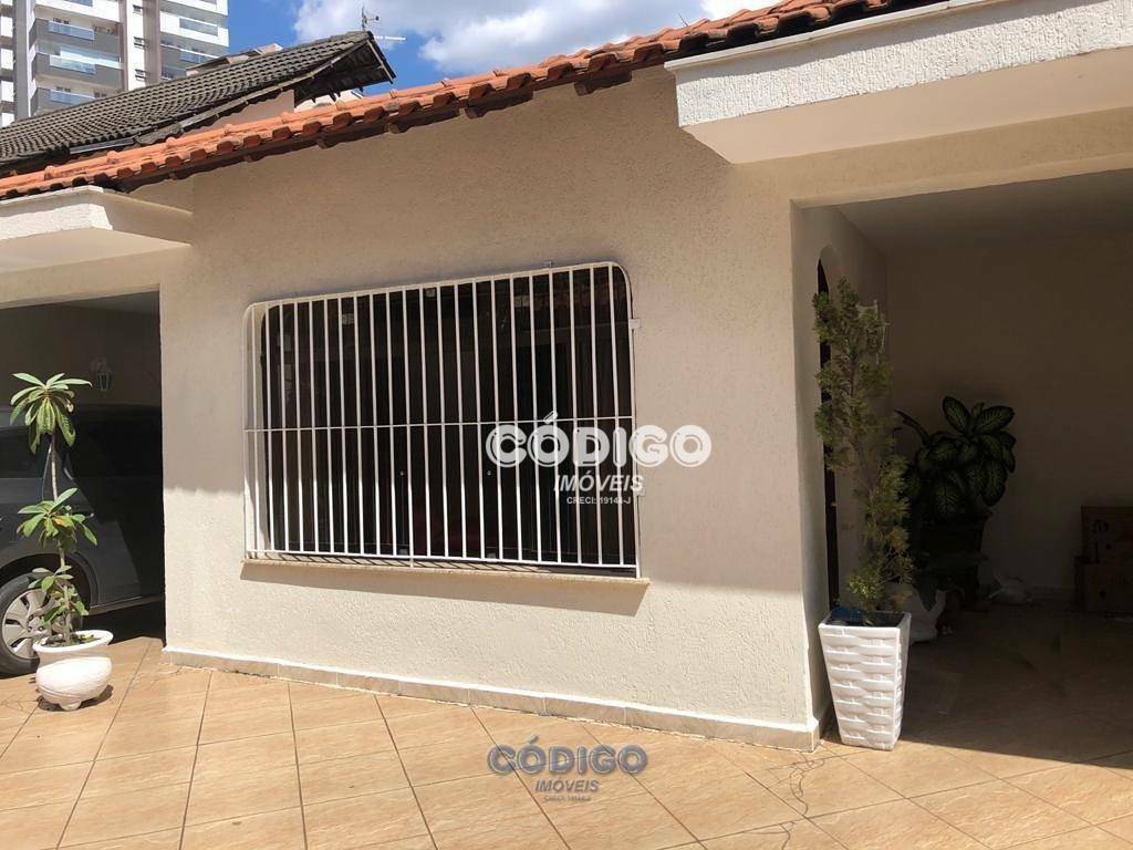 Casa à venda com 4 quartos, 420m² - Foto 1