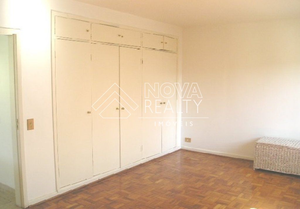 Casa para alugar com 5 quartos, 300m² - Foto 6