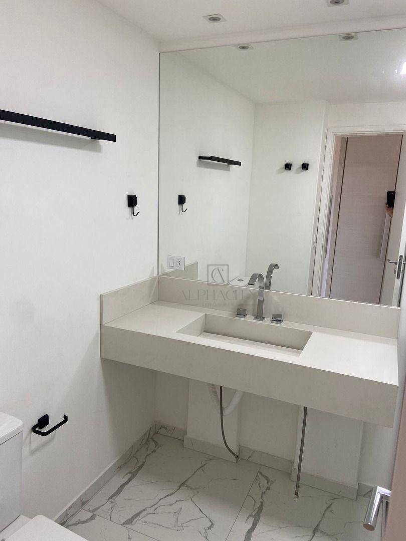 Apartamento para alugar com 3 quartos, 165m² - Foto 9