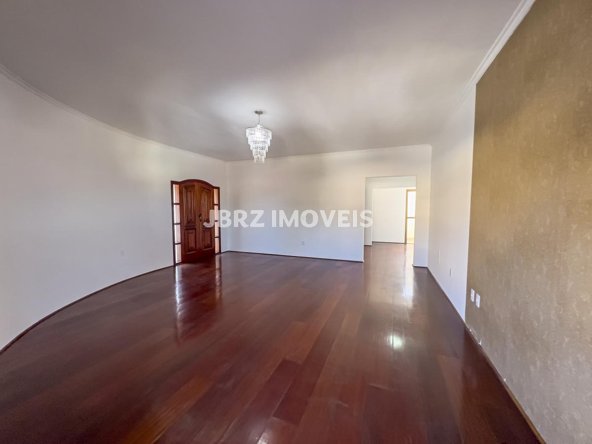 Casa à venda com 3 quartos, 379m² - Foto 18