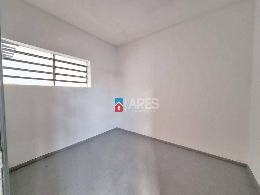 Casa para alugar com 3 quartos, 180m² - Foto 20