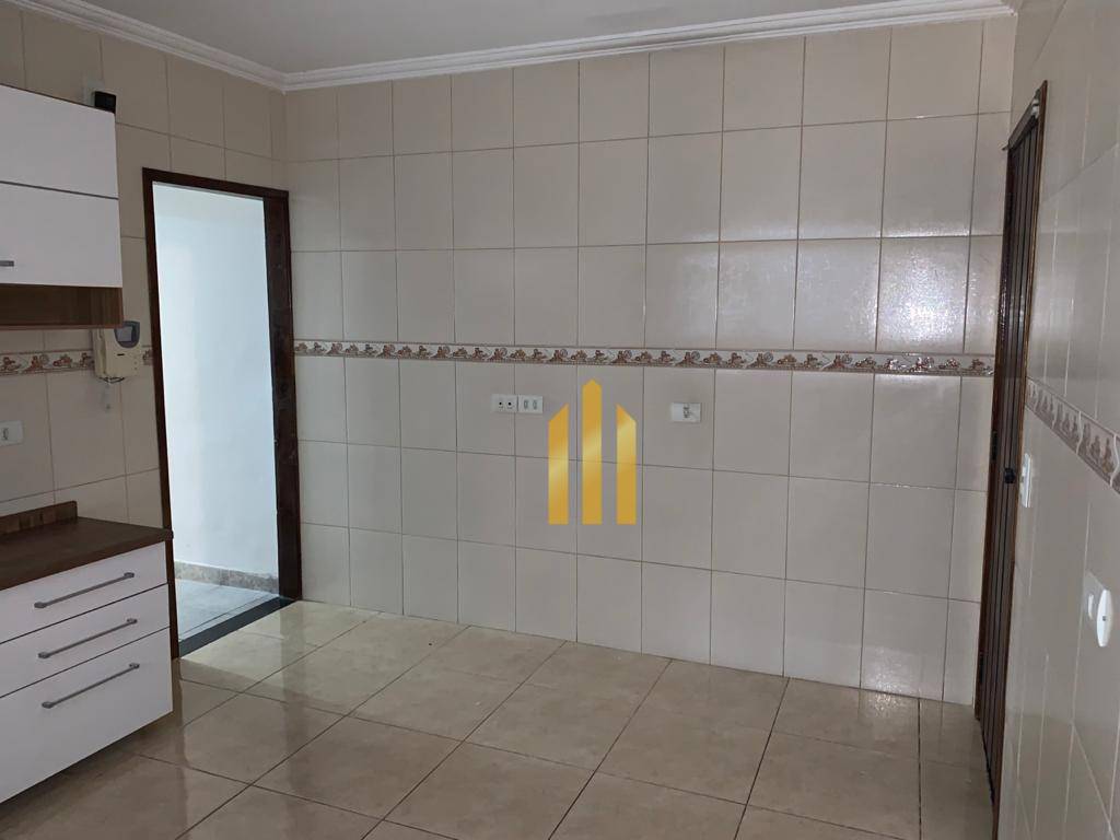 Casa para alugar com 1 quarto, 70m² - Foto 17