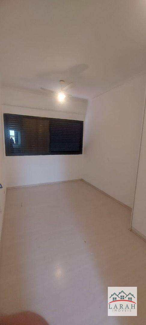 Apartamento para alugar com 3 quartos, 125m² - Foto 10