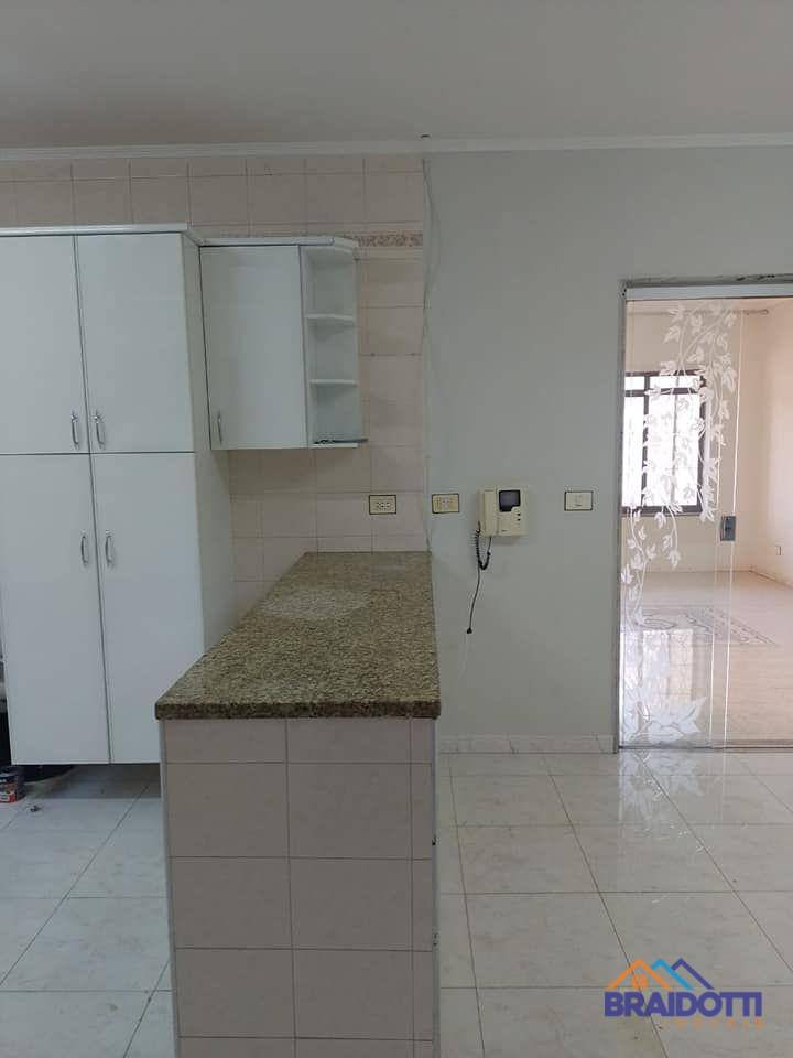 Casa à venda com 3 quartos, 180m² - Foto 11