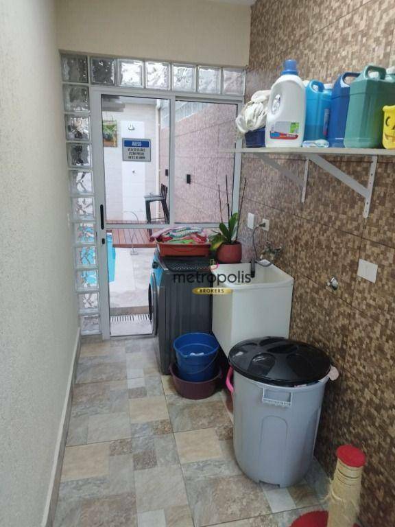 Casa à venda e aluguel com 3 quartos, 270m² - Foto 28