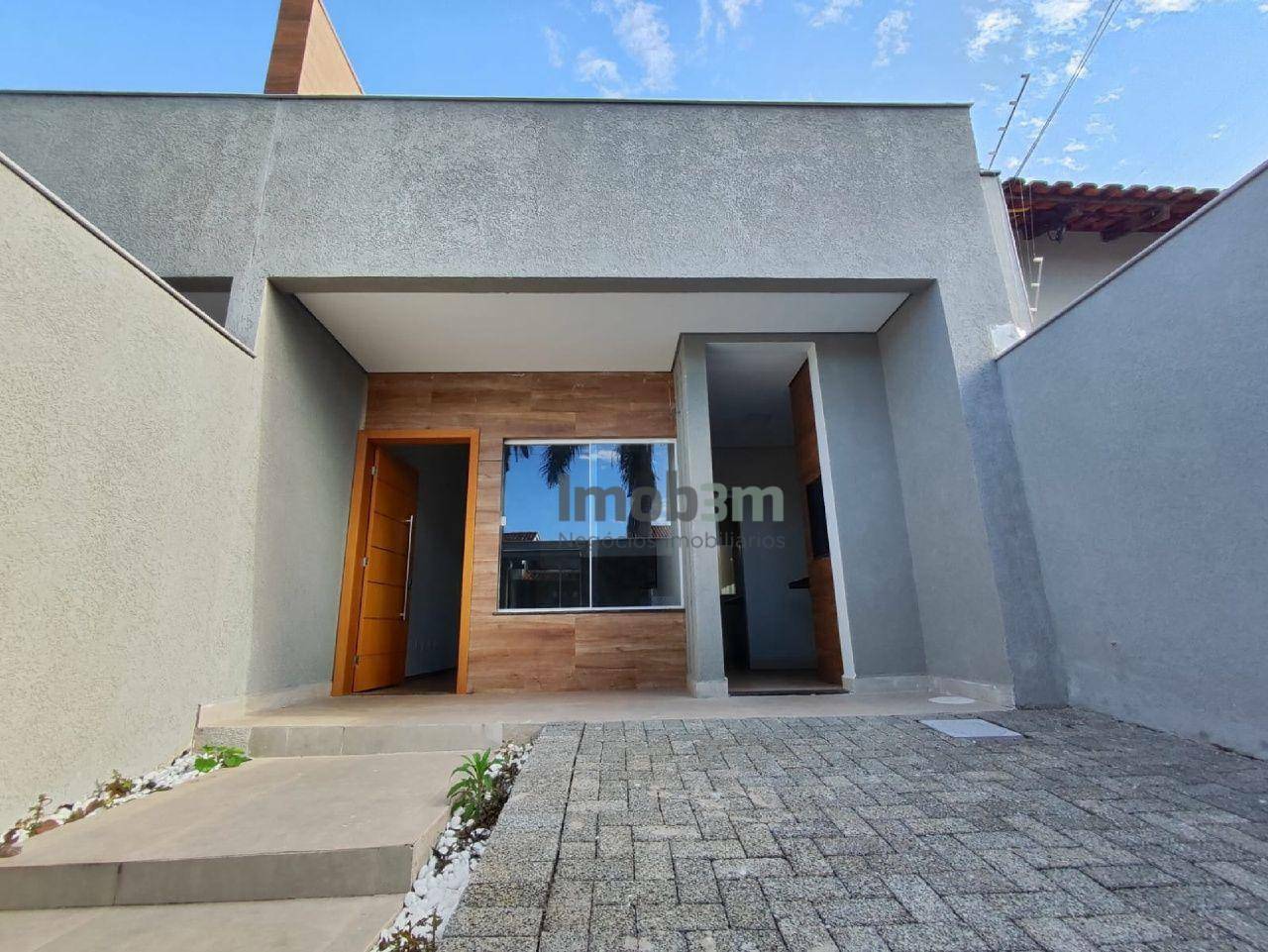 Casa à venda e aluguel com 3 quartos, 87m² - Foto 3